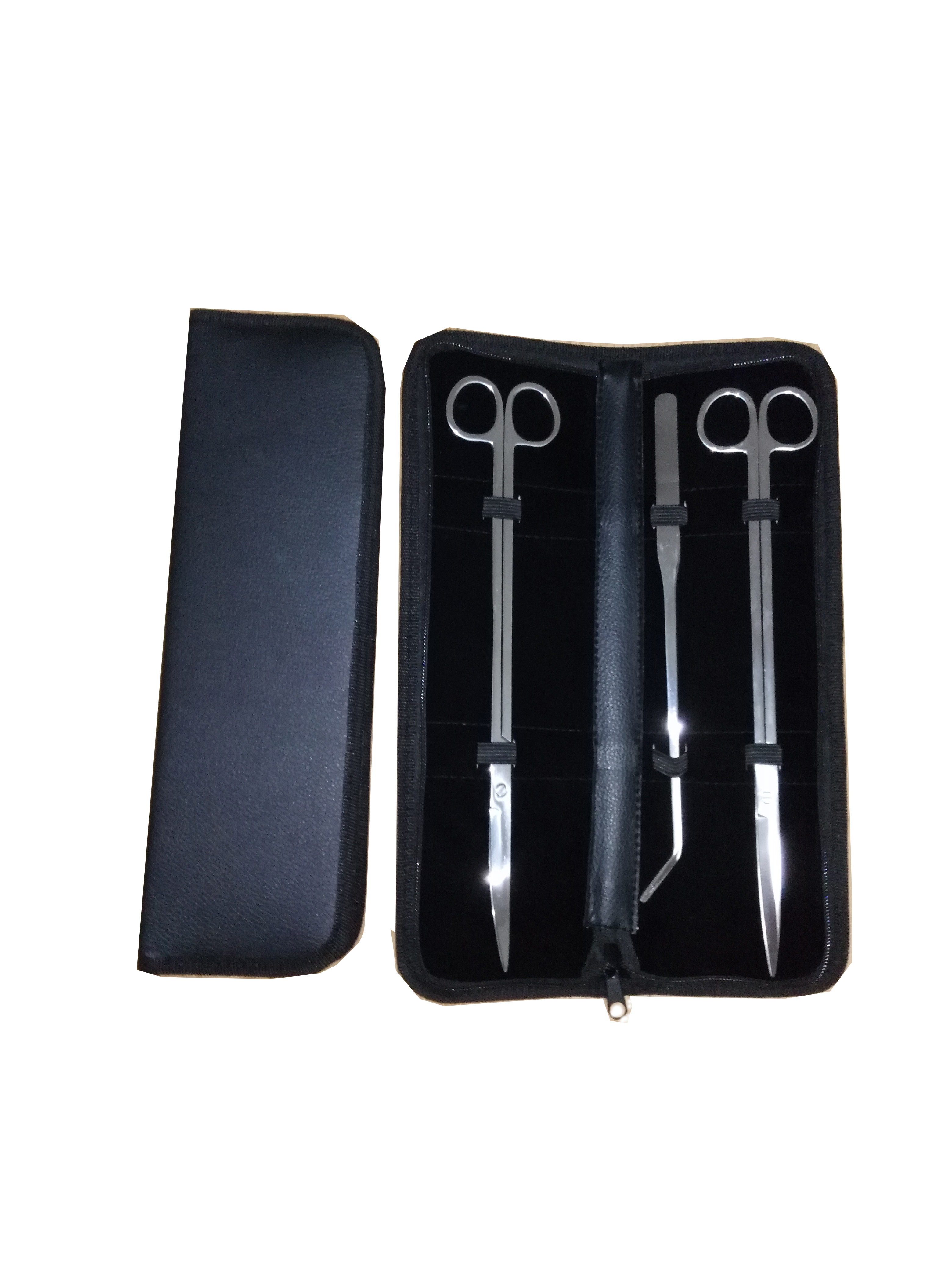 Aquarium tank use scissors